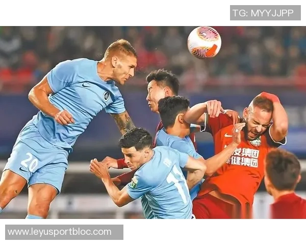 深圳外援史密斯半场表现抢眼四记三分助球队争胜