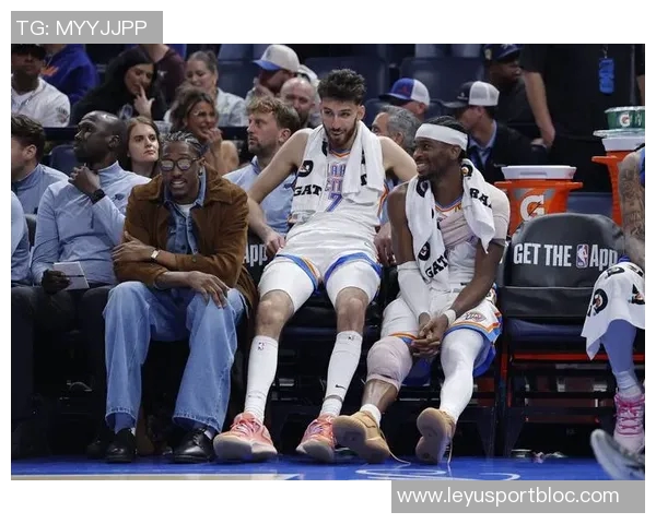 雷霆迎战快船明年首轮签AJ迪班萨现场观战状元大热